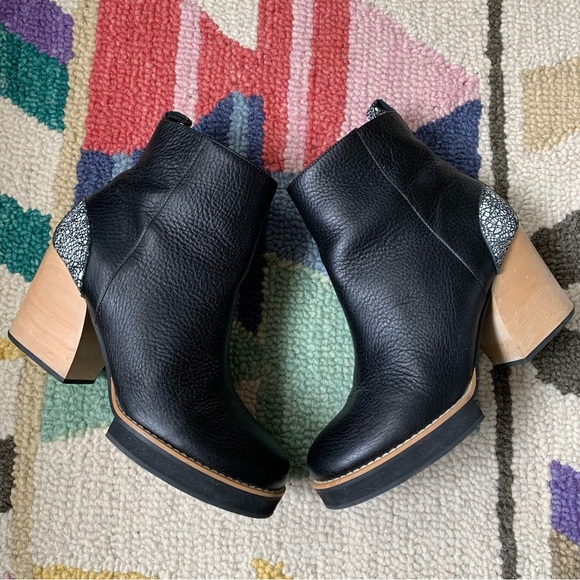 UO Urban Outfitters Xperimental Naoki Nin Black White Platform Ankle Booties - Picture 5 of 12